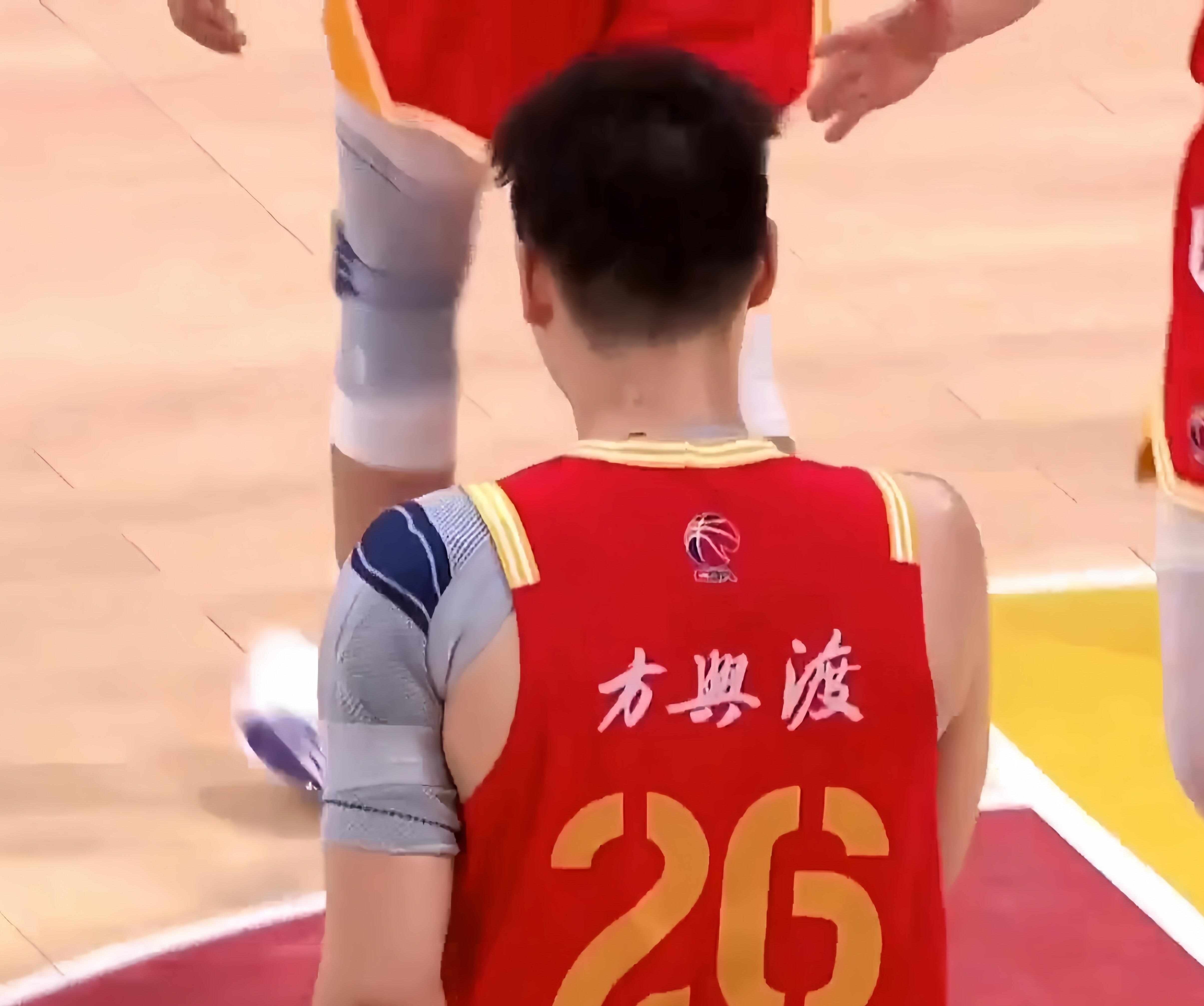 广厦队经过调整终取胜，教练组喜笑颜开(中国跳水队教练员名单)